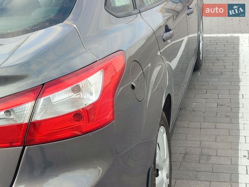 Седан Ford Focus 2013 в Николаеве фото 10 Седан Ford Focus 2013 в Николаеве