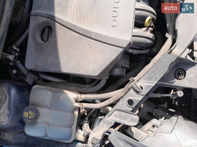 Седан Ford Focus 2007 в Вишневому фото 8 Седан Ford Focus 2007 в Вишневому