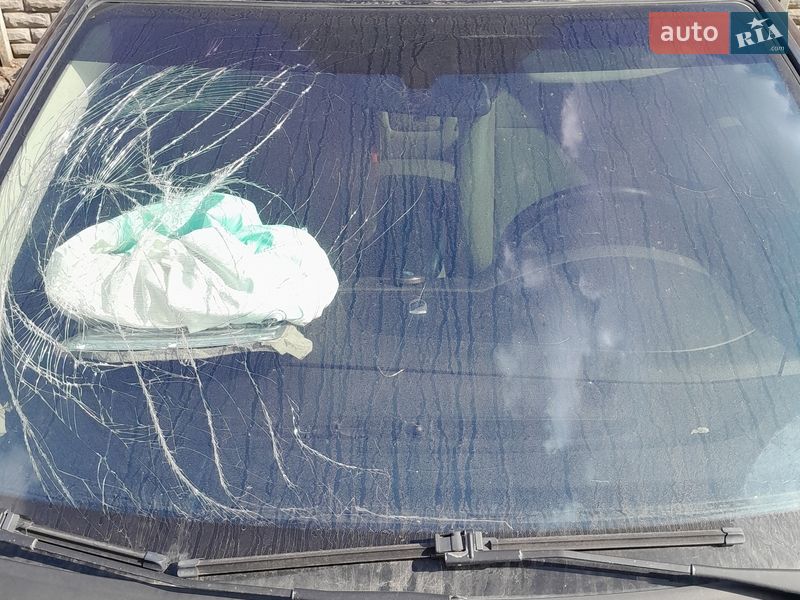 Седан Ford Focus 2007 в Вишневому фото 3 Седан Ford Focus 2007 в Вишневому