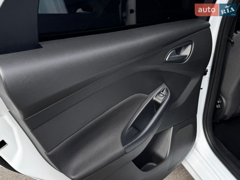 Хетчбек Ford Focus 2018 в Києві фото 27 Хетчбек Ford Focus 2018 в Києві