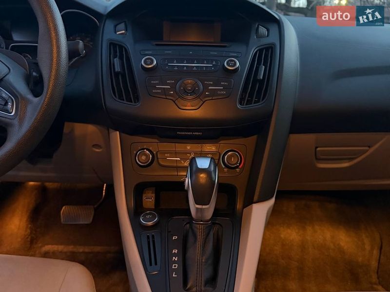 Седан Ford Focus 2015 в Днепре
