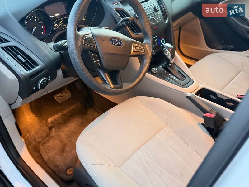 Седан Ford Focus 2015 в Днепре