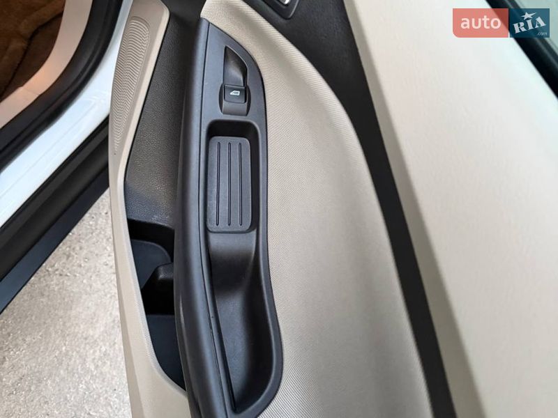 Седан Ford Focus 2015 в Днепре фото 21 Седан Ford Focus 2015 в Днепре