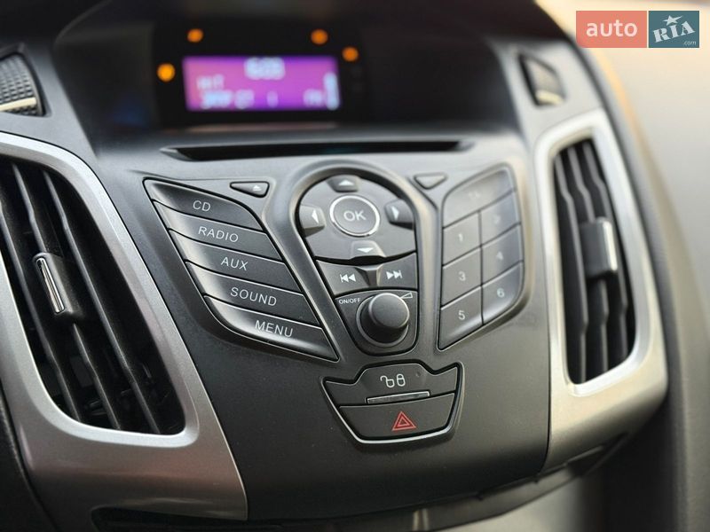 Хетчбек Ford Focus 2011 в Володимирі фото 17 Хетчбек Ford Focus 2011 в Володимирі