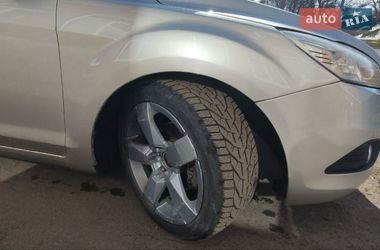 Универсал Ford Focus 2009 в Ромнах