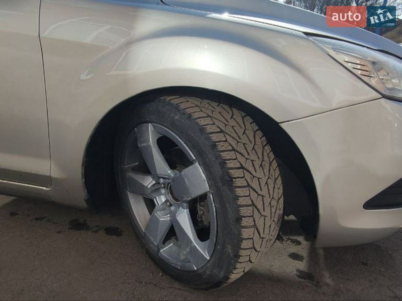 Універсал Ford Focus 2009 в Ромнах фото 8 Універсал Ford Focus 2009 в Ромнах