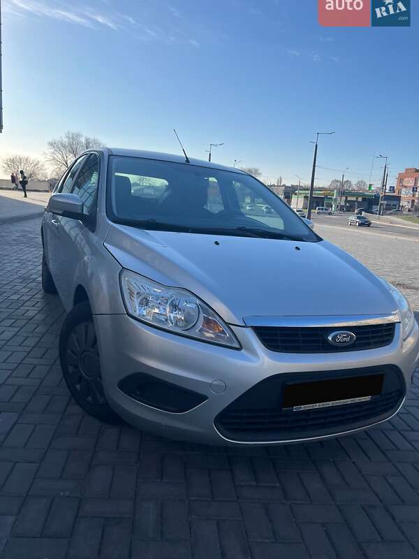 Хетчбек Ford Focus 2008 в Дніпрі