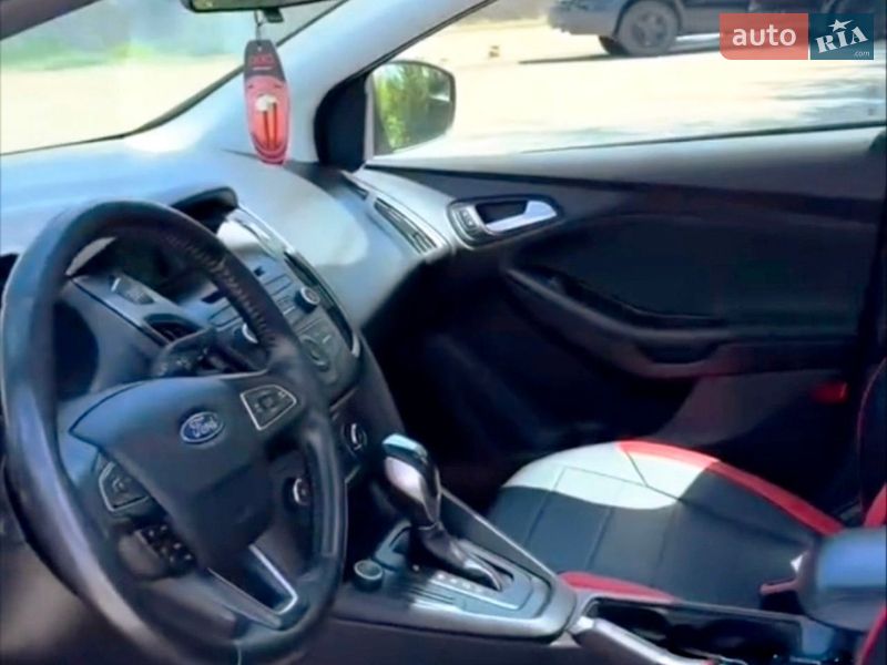 Седан Ford Focus 2015 в Запоріжжі