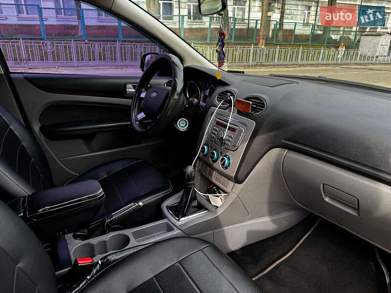 Хэтчбек Ford Focus 2008 в Киеве фото 26 Хэтчбек Ford Focus 2008 в Киеве