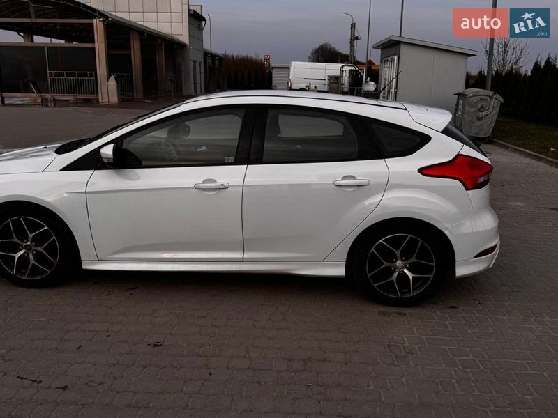 Хэтчбек Ford Focus 2015 в Городке фото 7 Хэтчбек Ford Focus 2015 в Городке