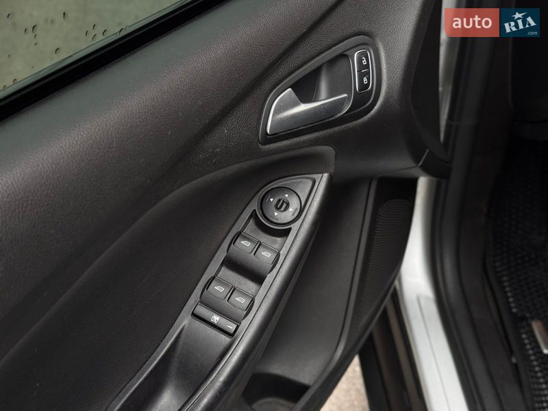 Хэтчбек Ford Focus 2016 в Днепре фото 12 Хэтчбек Ford Focus 2016 в Днепре