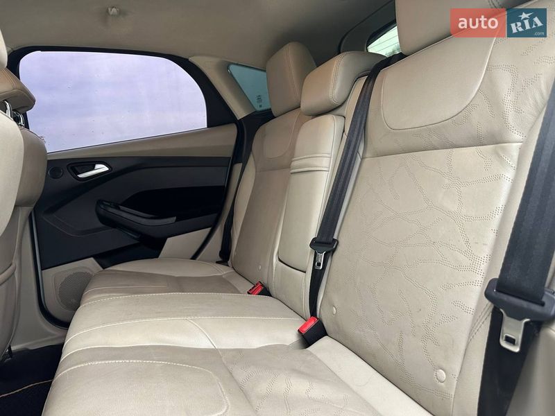 Хетчбек Ford Focus 2013 в Івано-Франківську