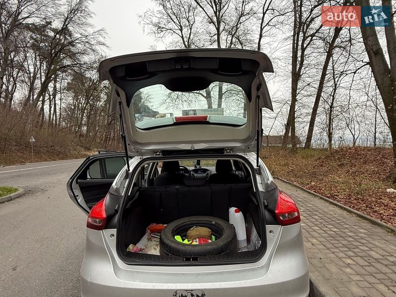 Седан Ford Focus 2017 в Львове фото 8 Седан Ford Focus 2017 в Львове