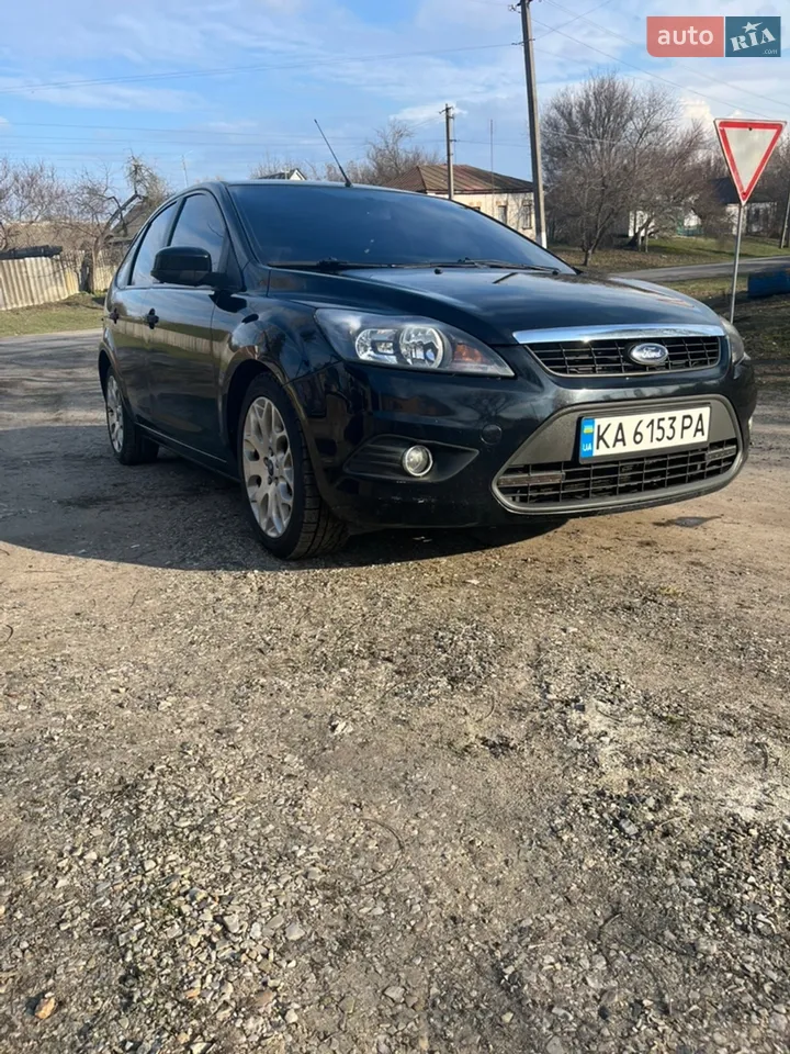 2010 Ford Focus - мініатюра 16