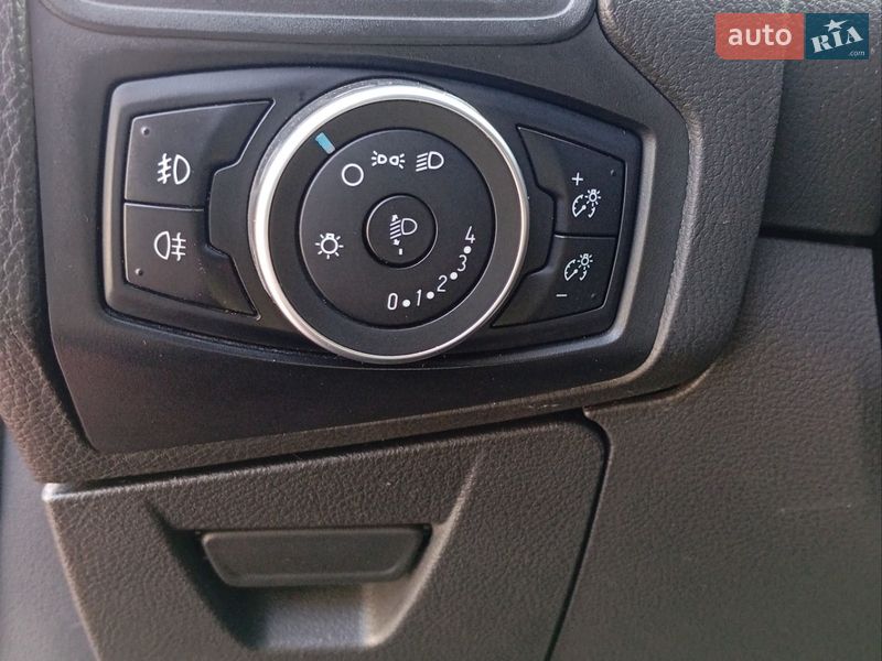 Седан Ford Focus 2015 в Киеве