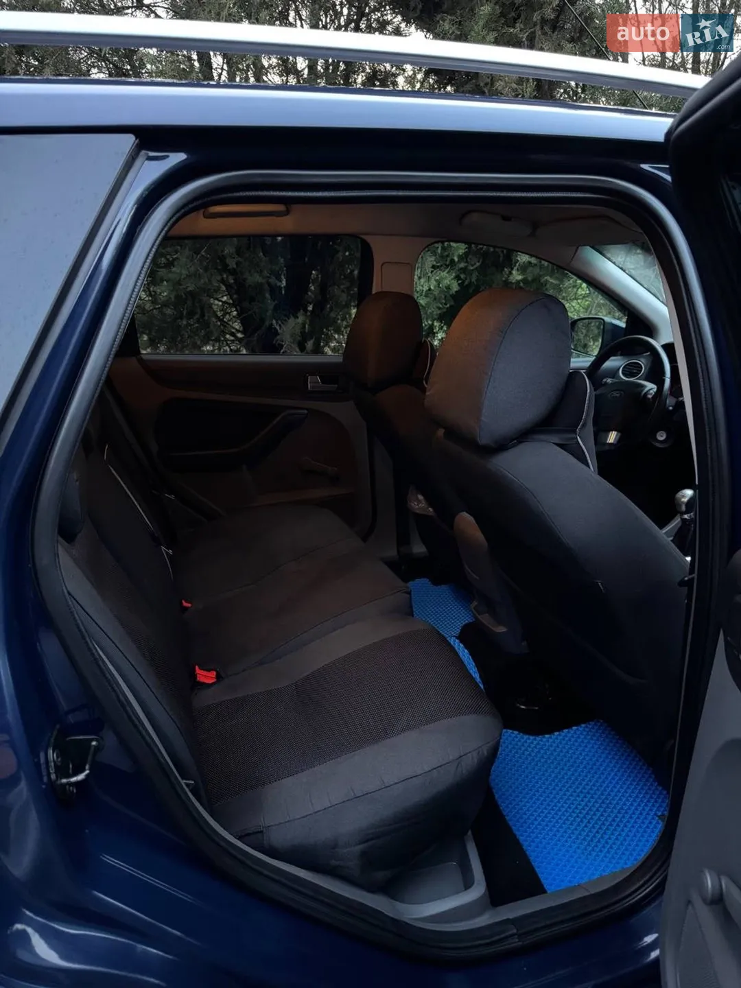2010 Ford Focus - мініатюра 10