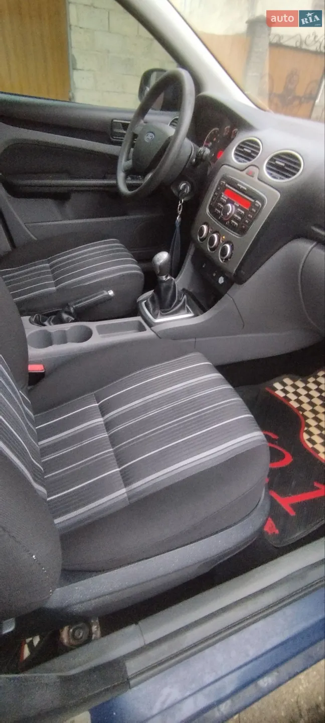 2010 Ford Focus - мініатюра 39