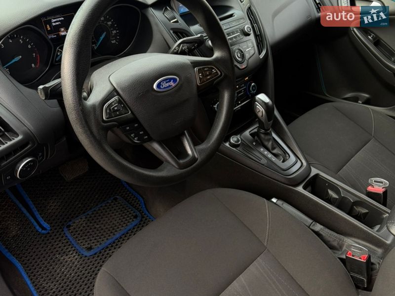 Седан Ford Focus 2015 в Чернігові