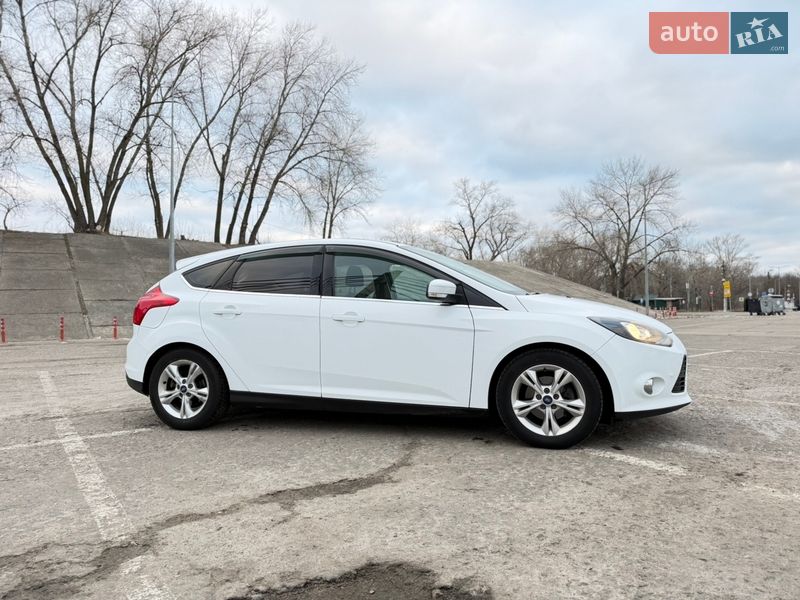 Хэтчбек Ford Focus 2014 в Киеве