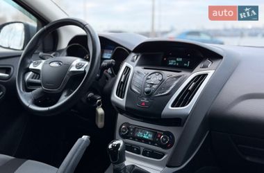Хэтчбек Ford Focus 2014 в Киеве