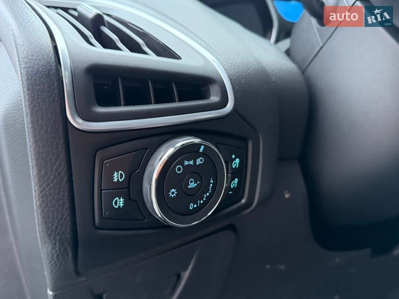 Хэтчбек Ford Focus 2014 в Киеве