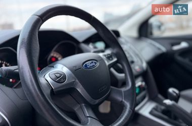 Хэтчбек Ford Focus 2014 в Киеве