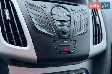 Хэтчбек Ford Focus 2014 в Киеве