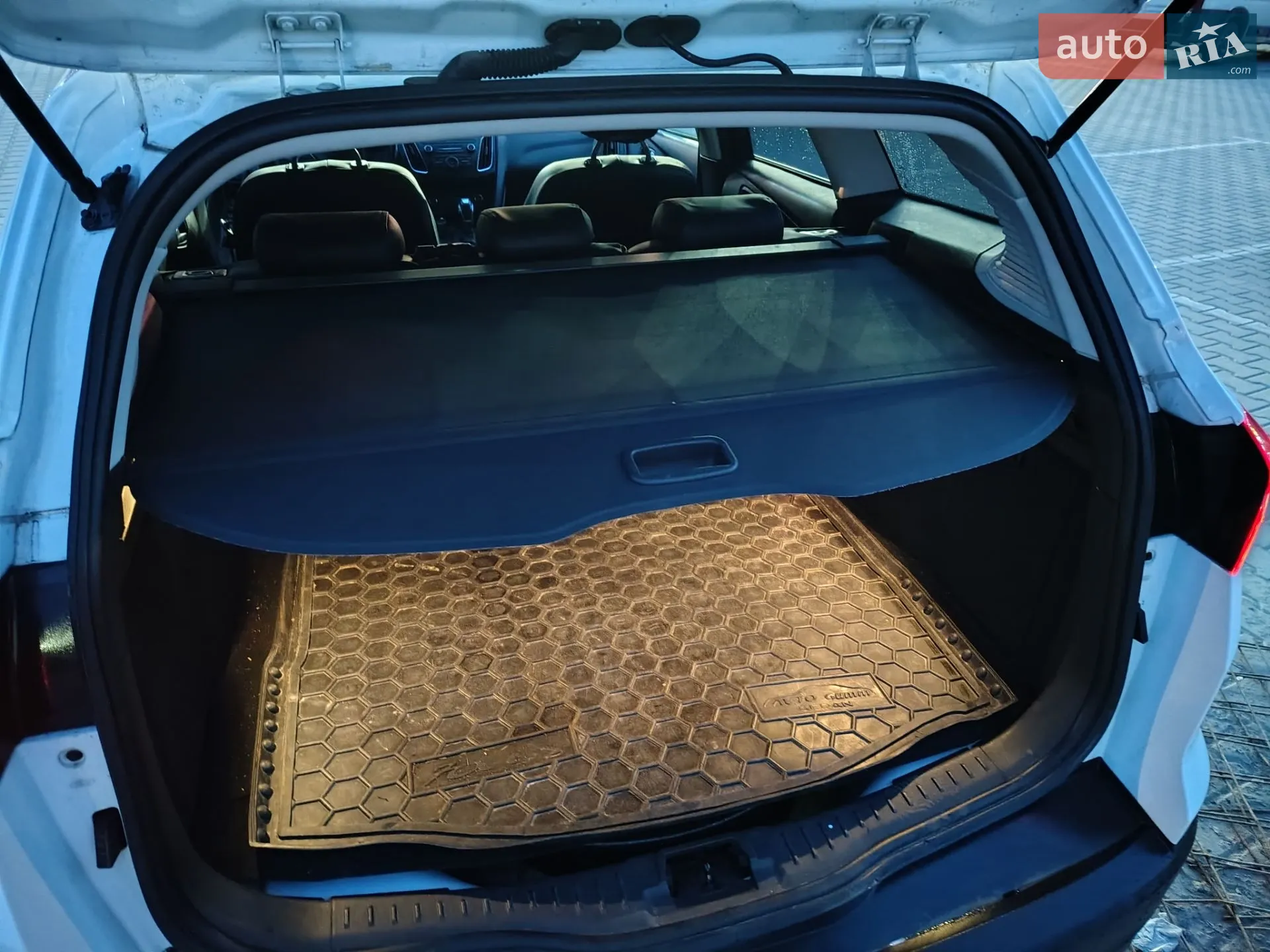 2016 Ford Focus - мініатюра 15