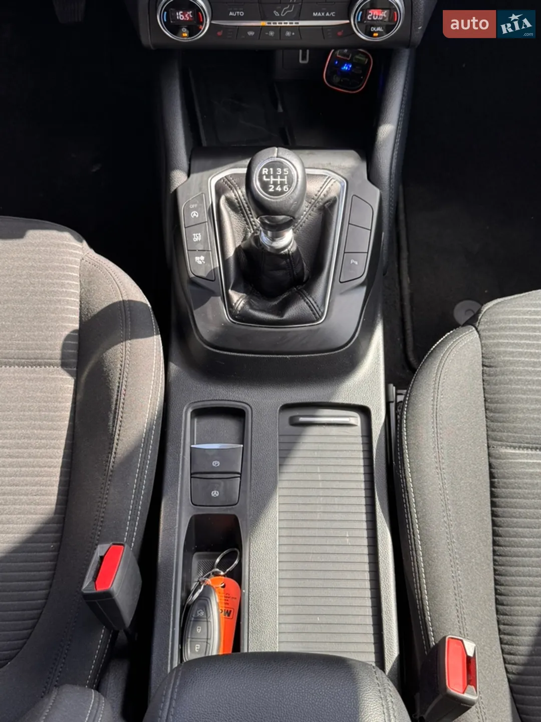 2020 Ford Focus - мініатюра 16