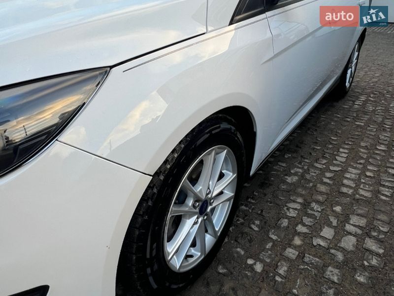 Седан Ford Focus 2015 в Львові