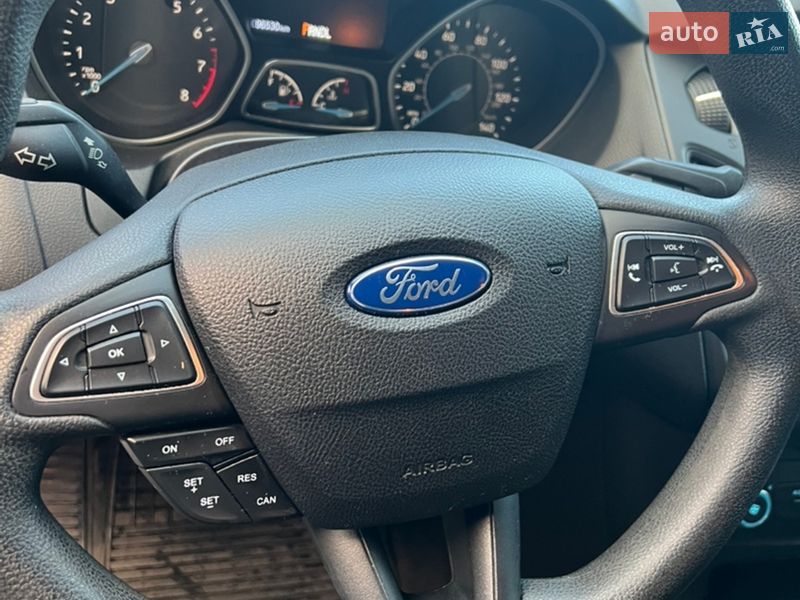 Седан Ford Focus 2015 в Львові