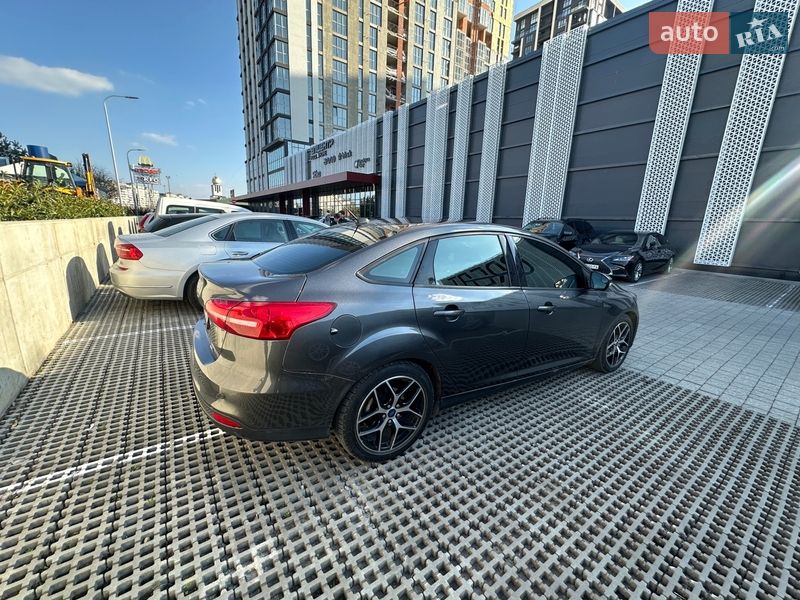 Седан Ford Focus 2017 в Львове
