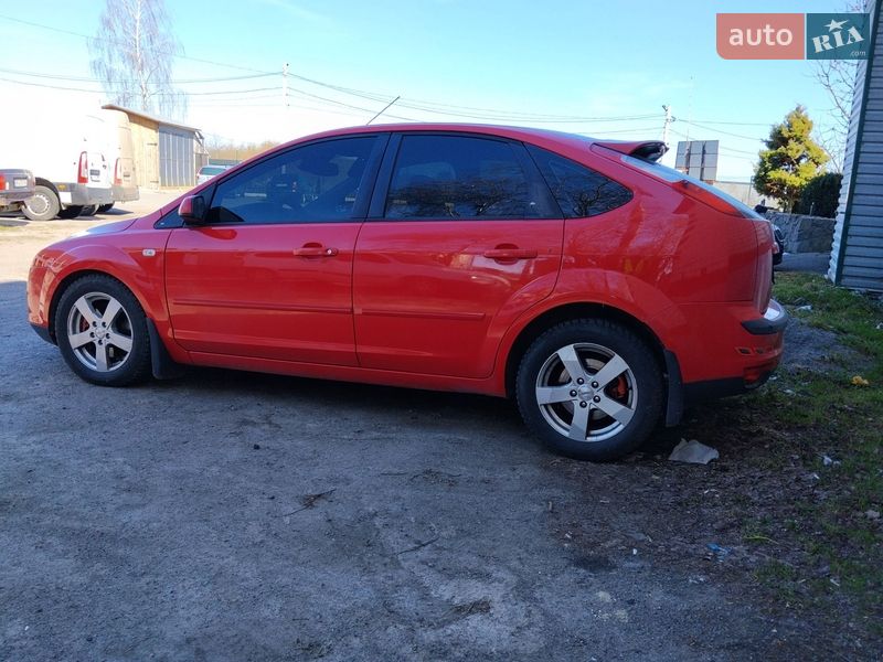 Хетчбек Ford Focus 2005 в Кореці