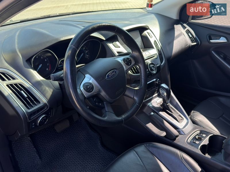 Хэтчбек Ford Focus 2014 в Киеве