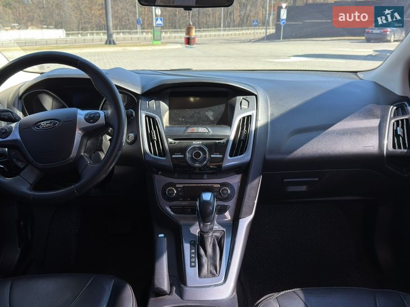 Хэтчбек Ford Focus 2014 в Киеве