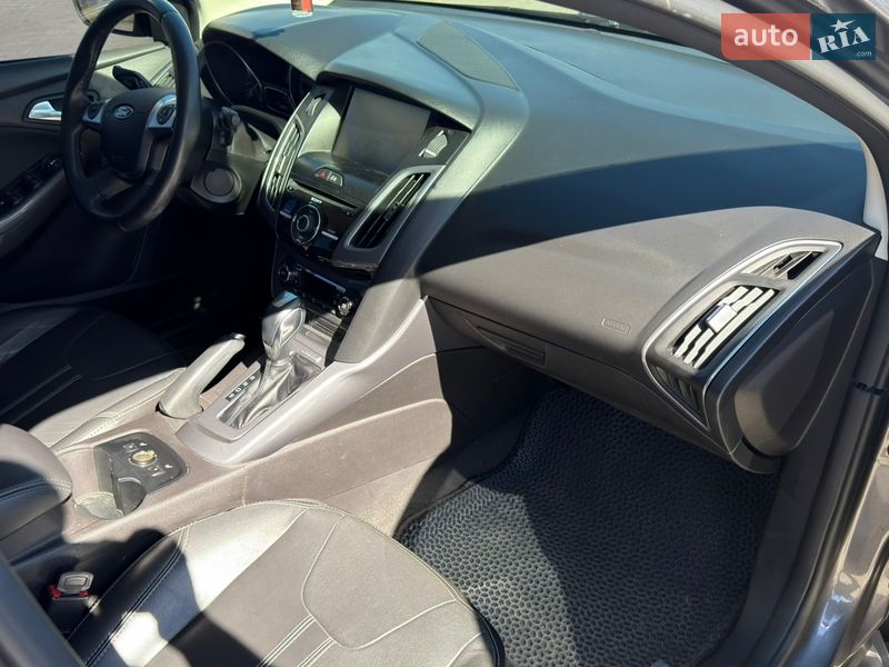 Хэтчбек Ford Focus 2014 в Киеве