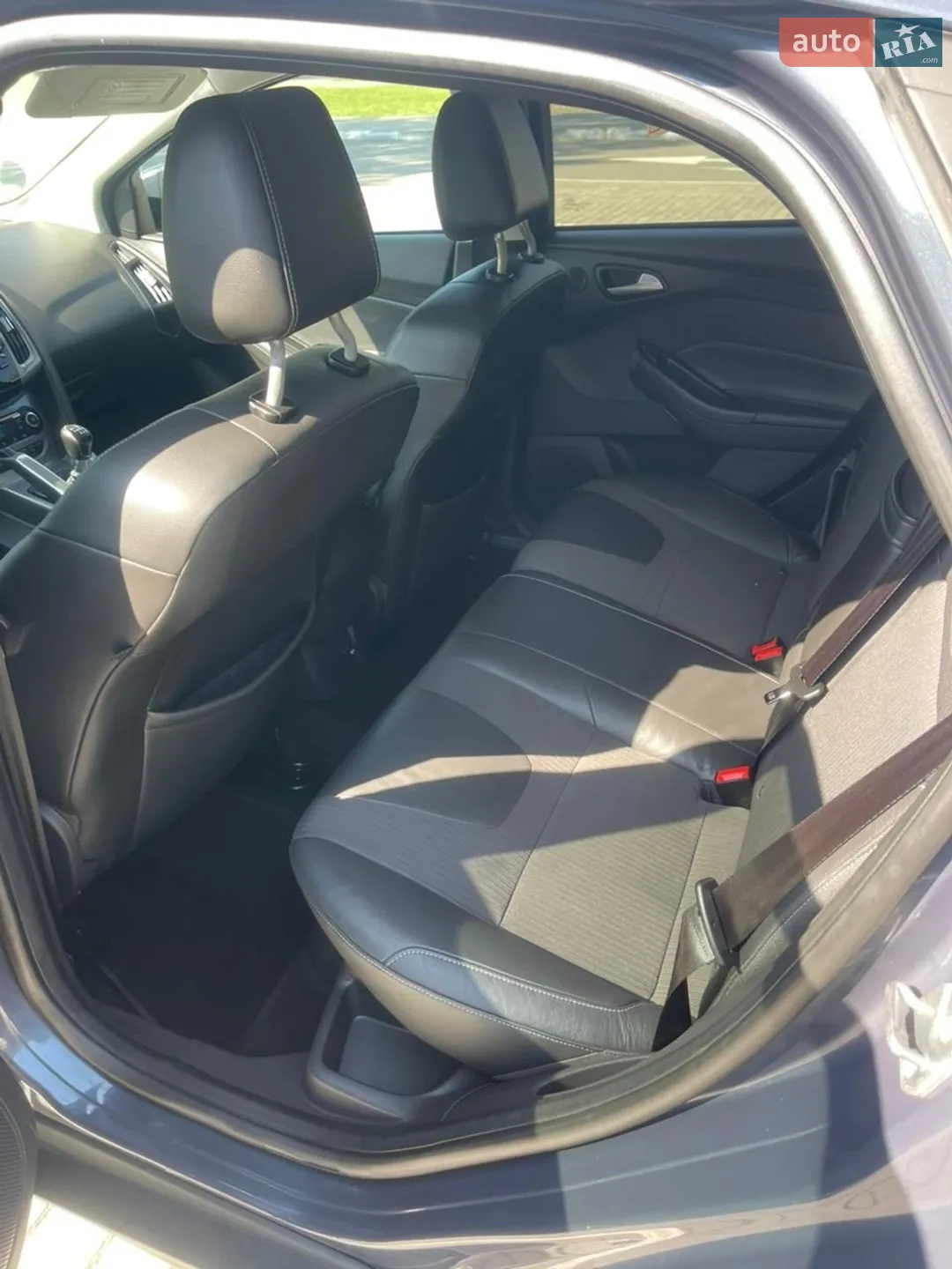 2010 Ford Focus - мініатюра 13
