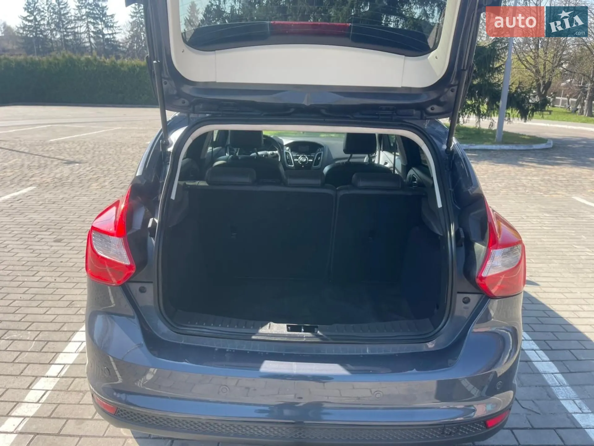 2010 Ford Focus - мініатюра 16