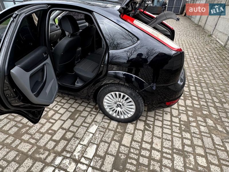 Хэтчбек Ford Focus 2010 в Ивано-Франковске