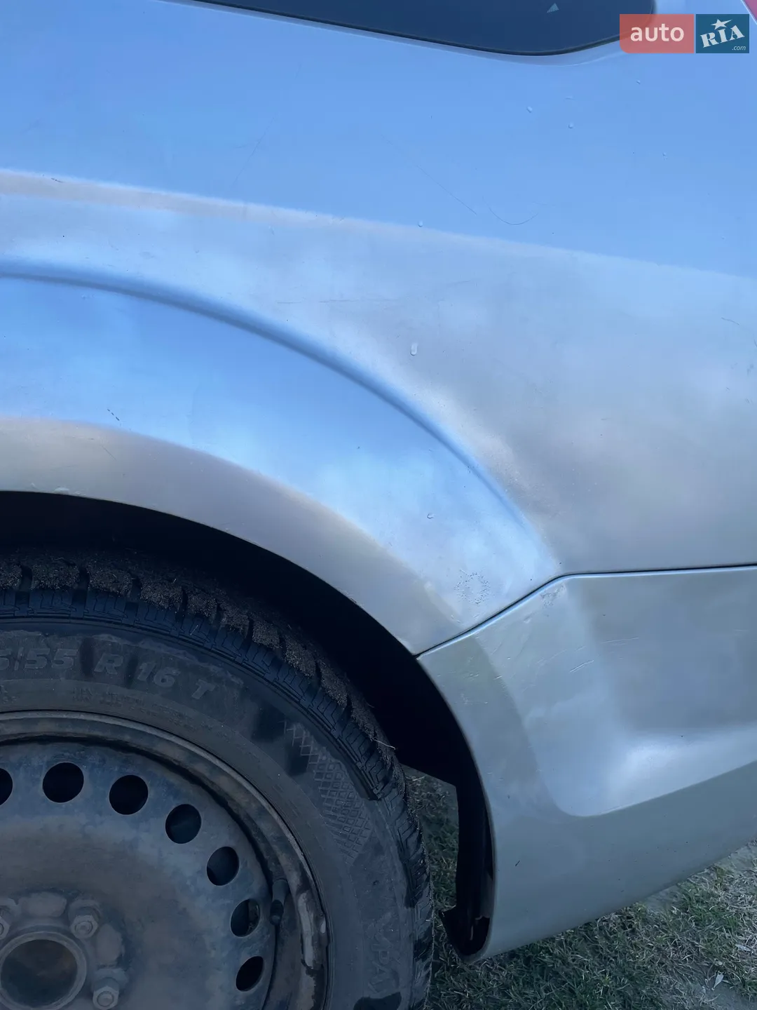 2010 Ford Focus - мініатюра 6