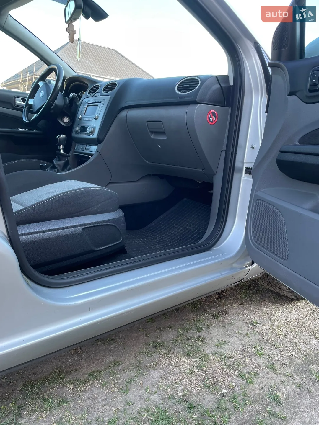 2010 Ford Focus - мініатюра 16