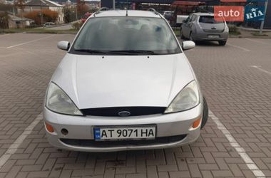 Седан Ford Focus 2000 в Золочеве