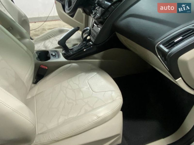 Хэтчбек Ford Focus 2012 в Ровно