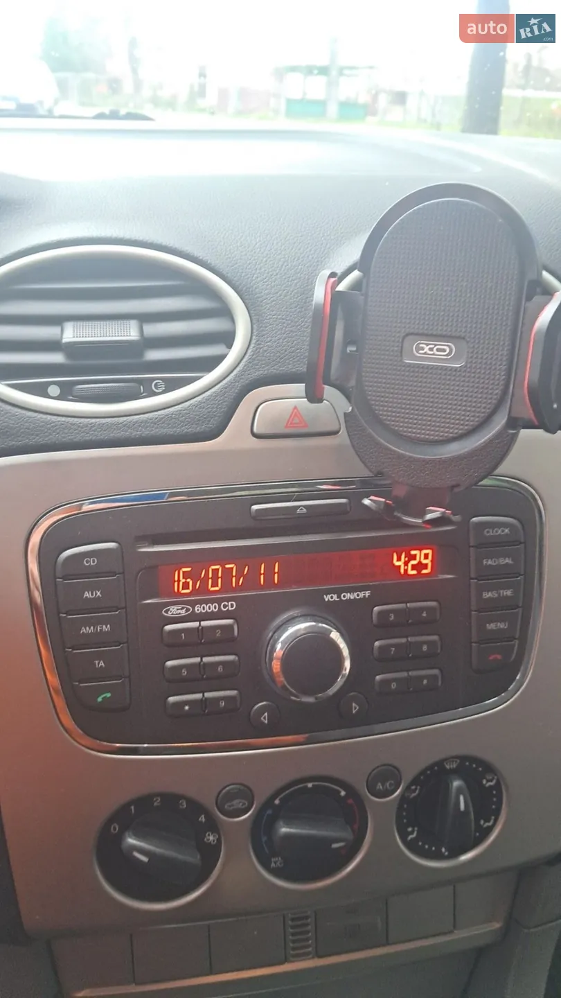2011 Ford Focus - мініатюра 2