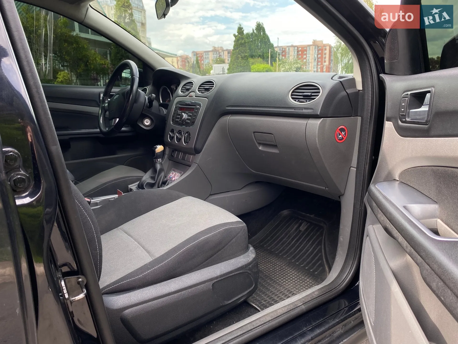 2010 Ford Focus - мініатюра 8