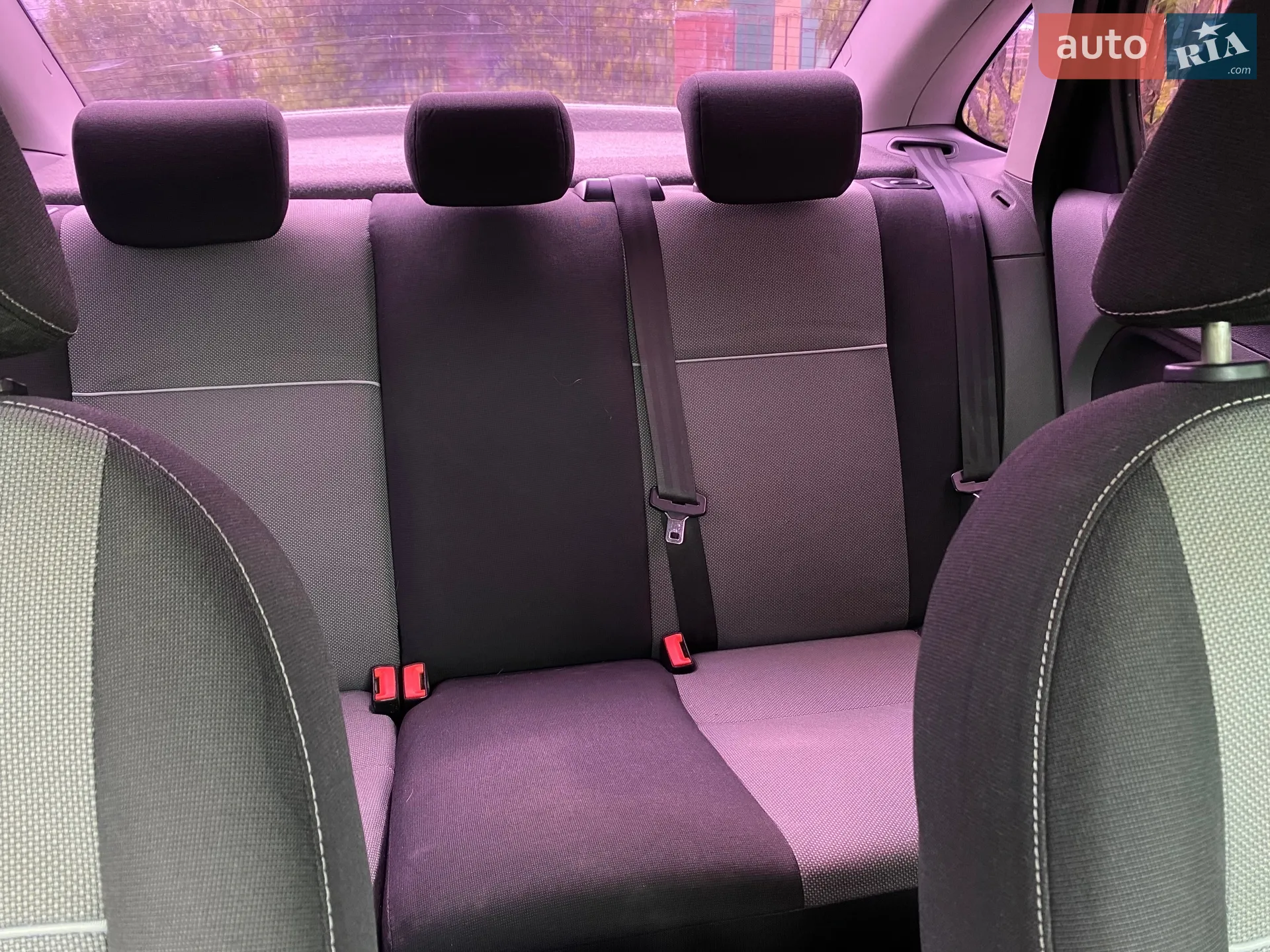 2010 Ford Focus - мініатюра 9