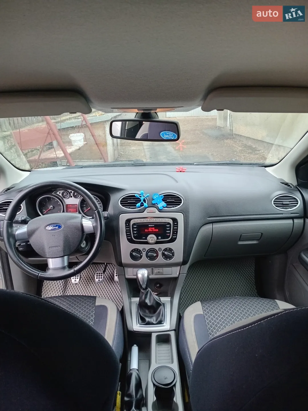2010 Ford Focus - мініатюра 2