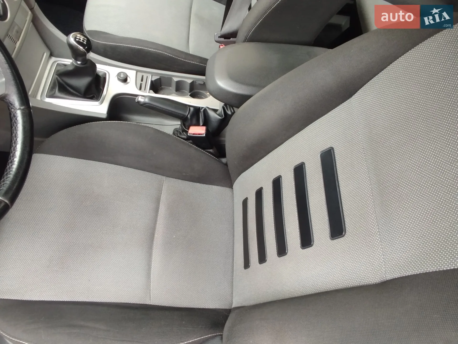 2010 Ford Focus - мініатюра 17