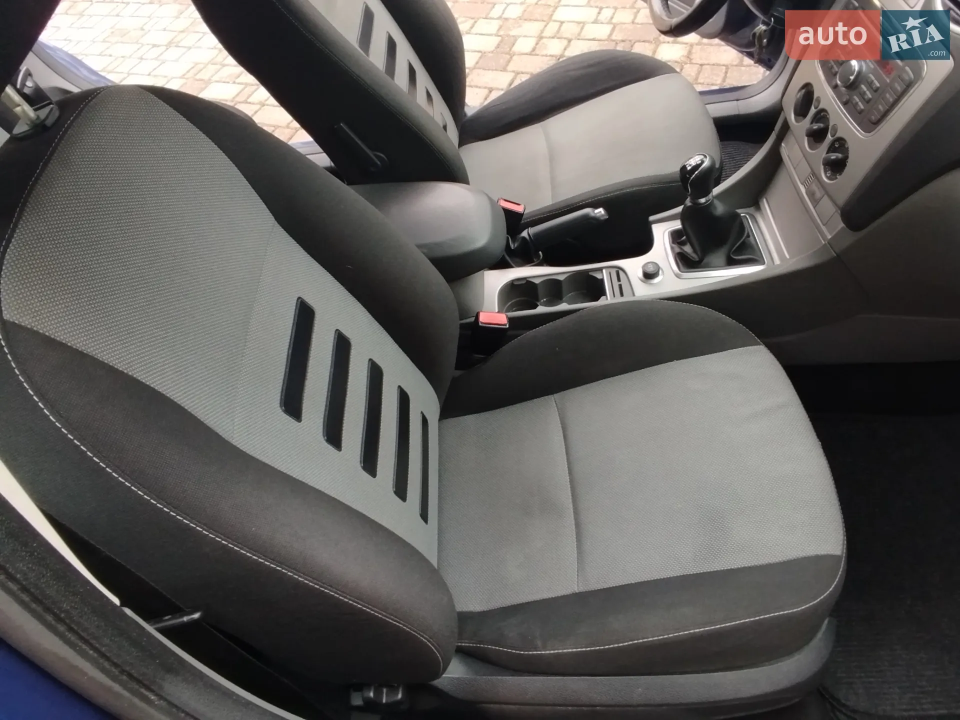 2010 Ford Focus - мініатюра 22