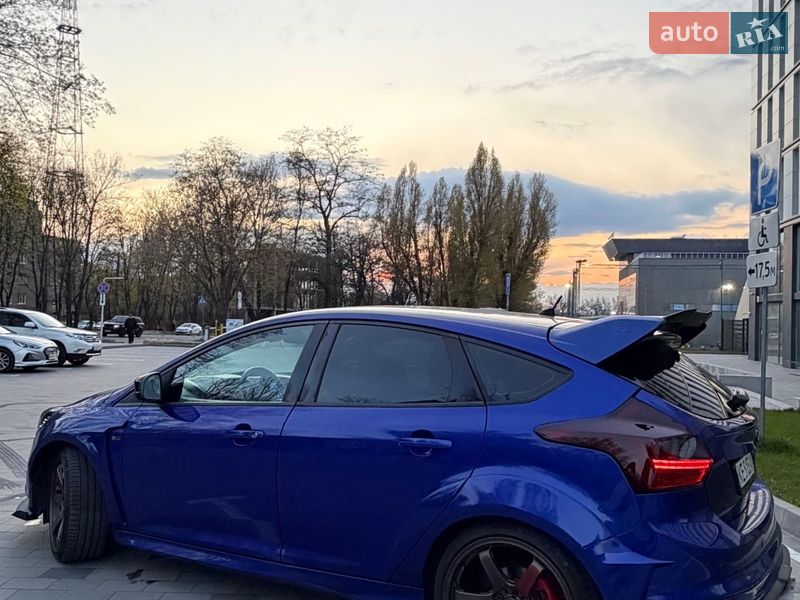 Хетчбек Ford Focus 2013 в Дніпрі